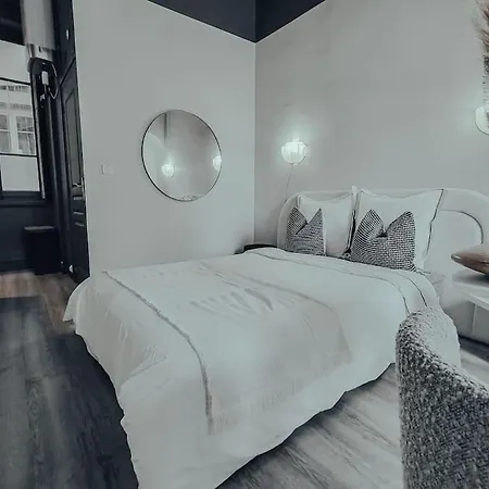 Apartment Opium *