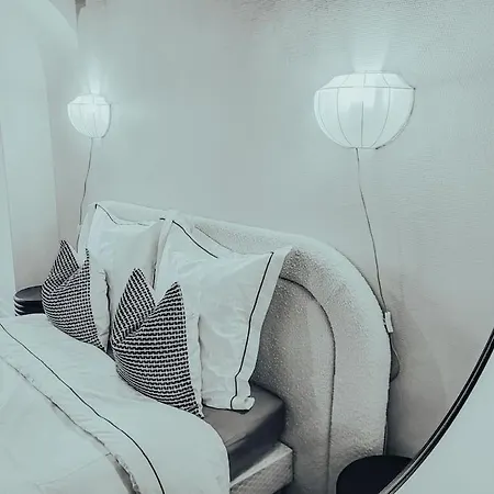 Opium Apartment *