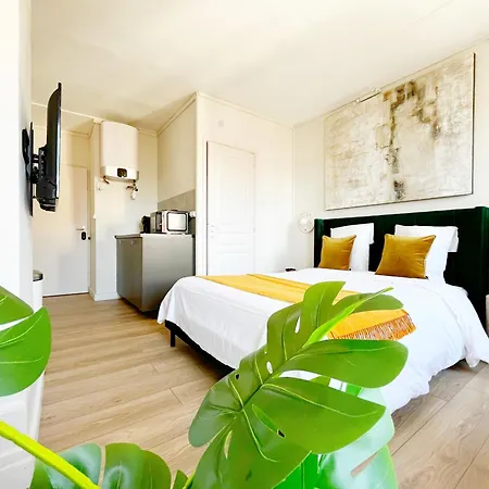 Opium Apartment